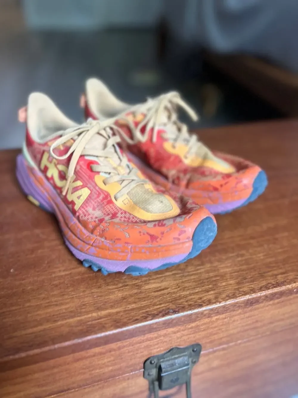Hoka Speedgoat 6 Womens 8B
